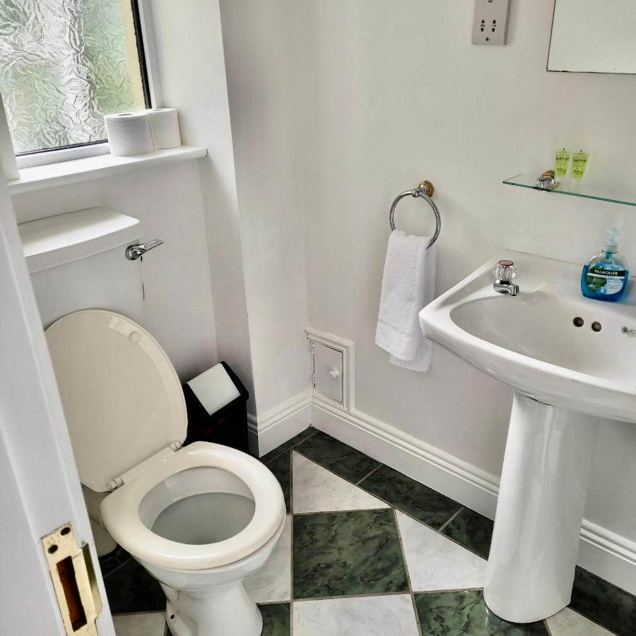 Dun Maeve Guesthouse ウェストポート エクステリア 写真